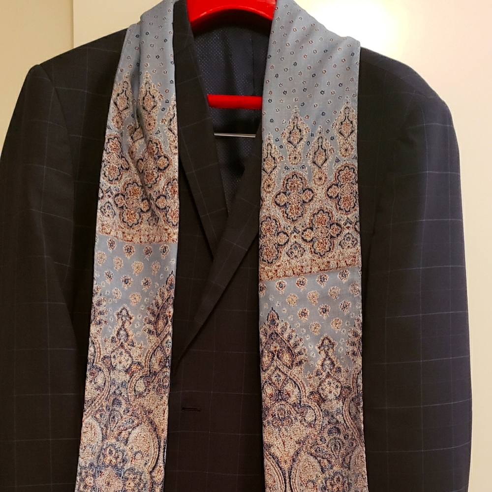 Jos. A. Bank men's scarf - Picture 4 of 10